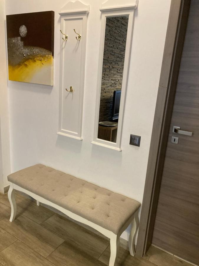 Livi Apartment 1 Сату-Маре Экстерьер фото